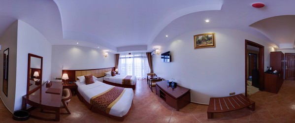 EXECUTIVE SUITE 2.jpg